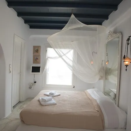 Omnia *