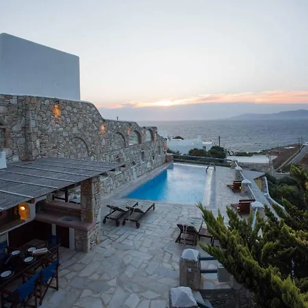 Omnia Villa